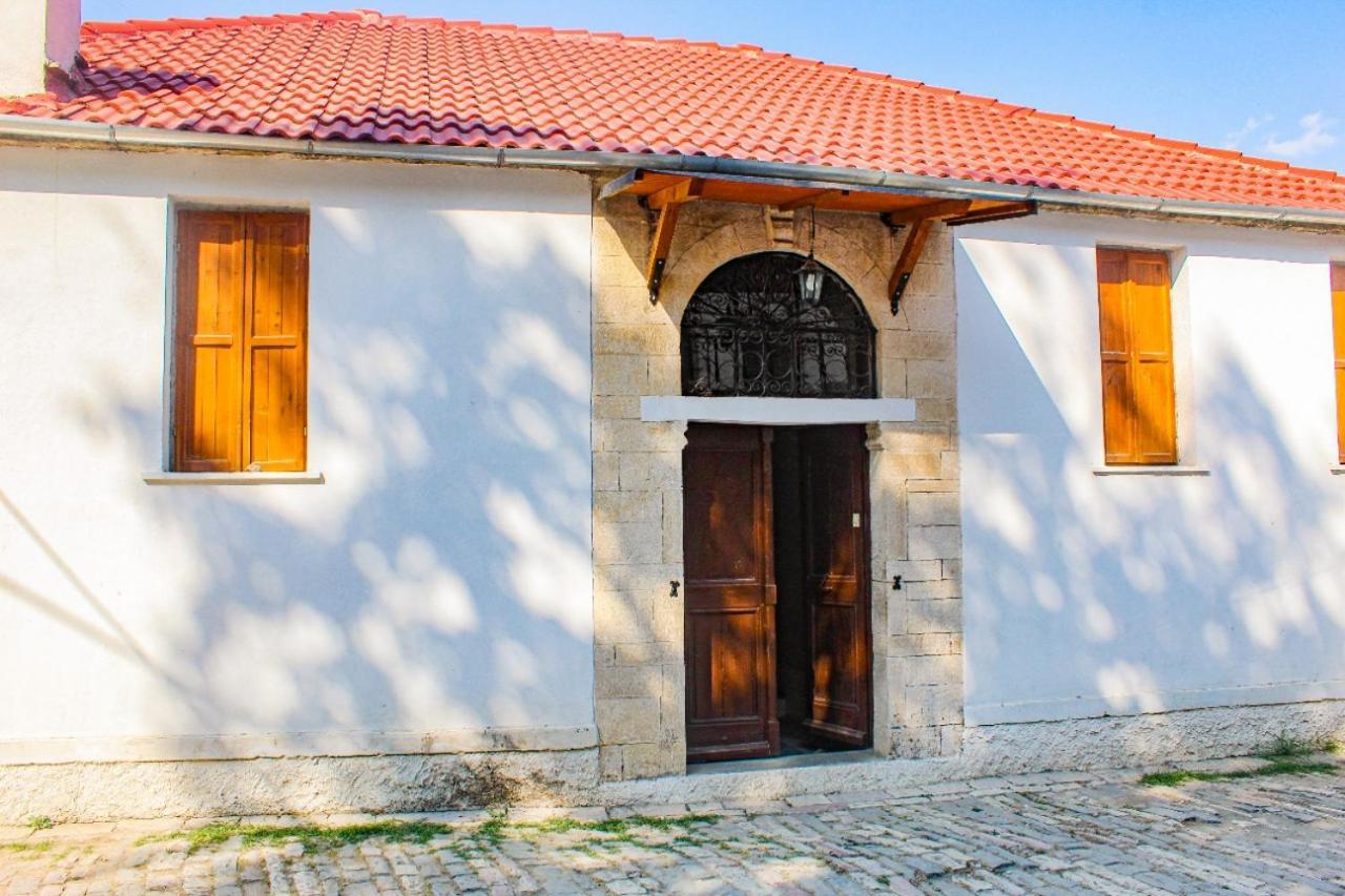 Silver Hill Guesthouse Gjirokaster Luaran gambar