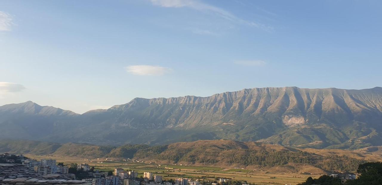 Silver Hill Guesthouse Gjirokaster Luaran gambar