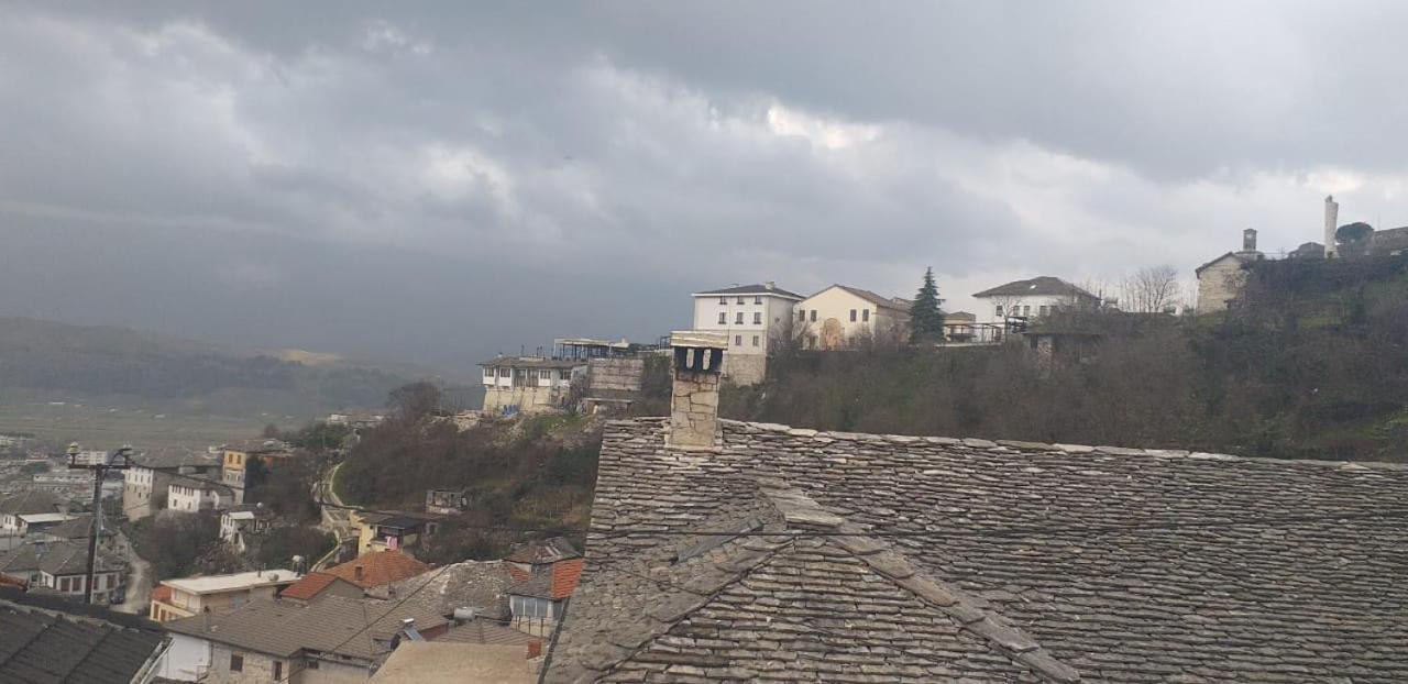 Silver Hill Guesthouse Gjirokaster Luaran gambar