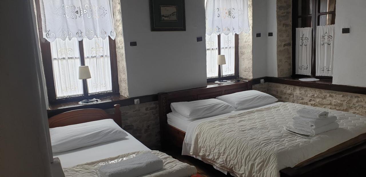 Silver Hill Guesthouse Gjirokaster Luaran gambar