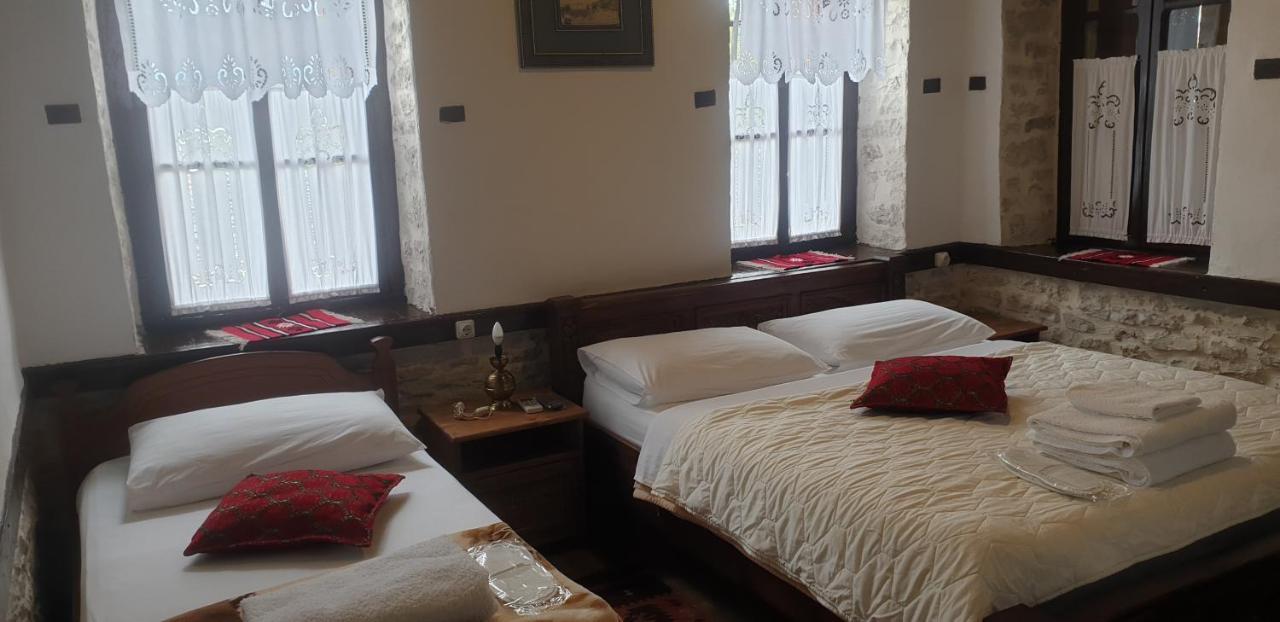 Silver Hill Guesthouse Gjirokaster Luaran gambar