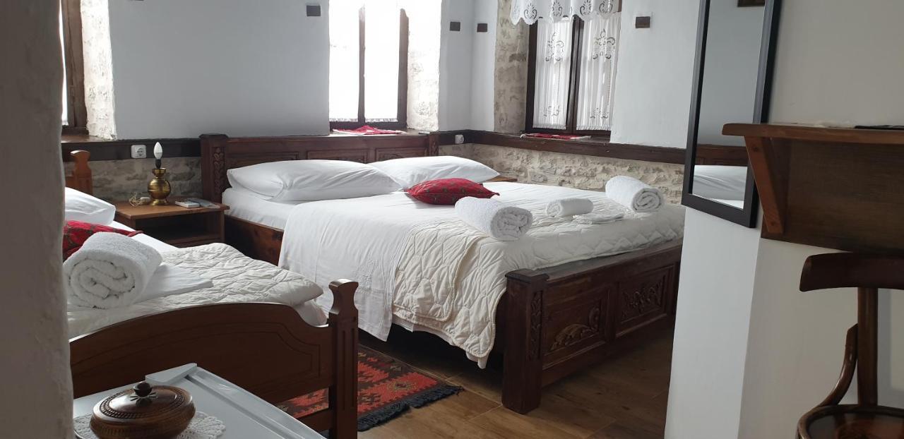 Silver Hill Guesthouse Gjirokaster Luaran gambar