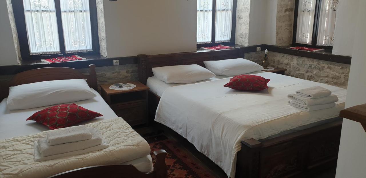 Silver Hill Guesthouse Gjirokaster Luaran gambar