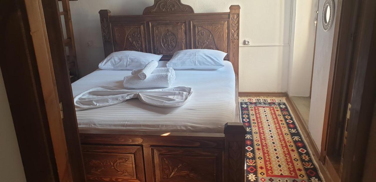 Silver Hill Guesthouse Gjirokaster Luaran gambar