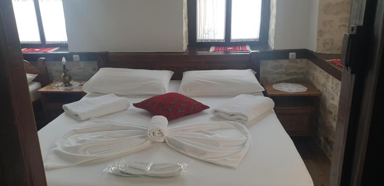 Silver Hill Guesthouse Gjirokaster Luaran gambar