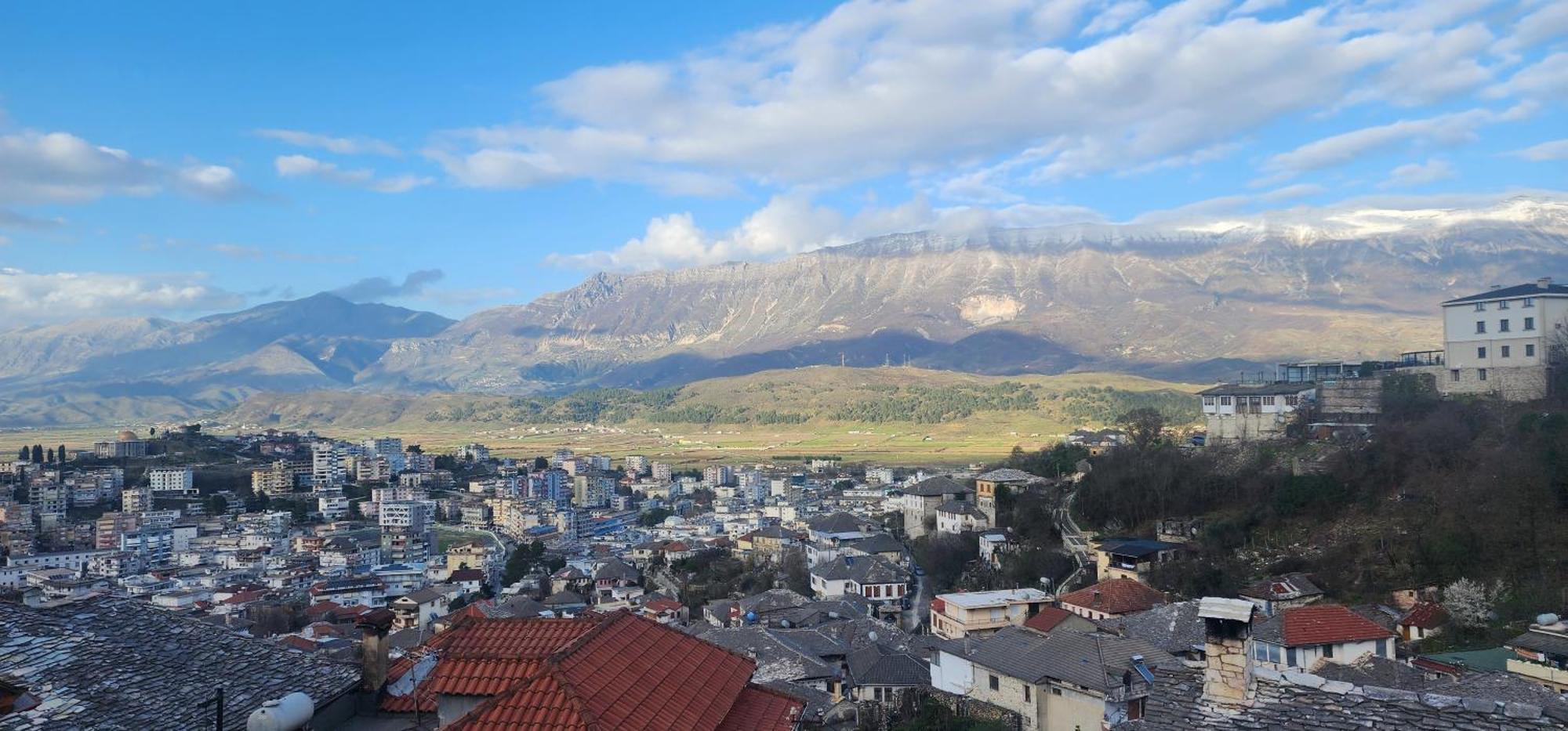 Silver Hill Guesthouse Gjirokaster Luaran gambar