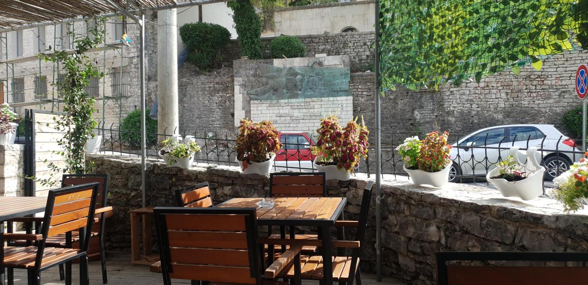 Silver Hill Guesthouse Gjirokaster Luaran gambar