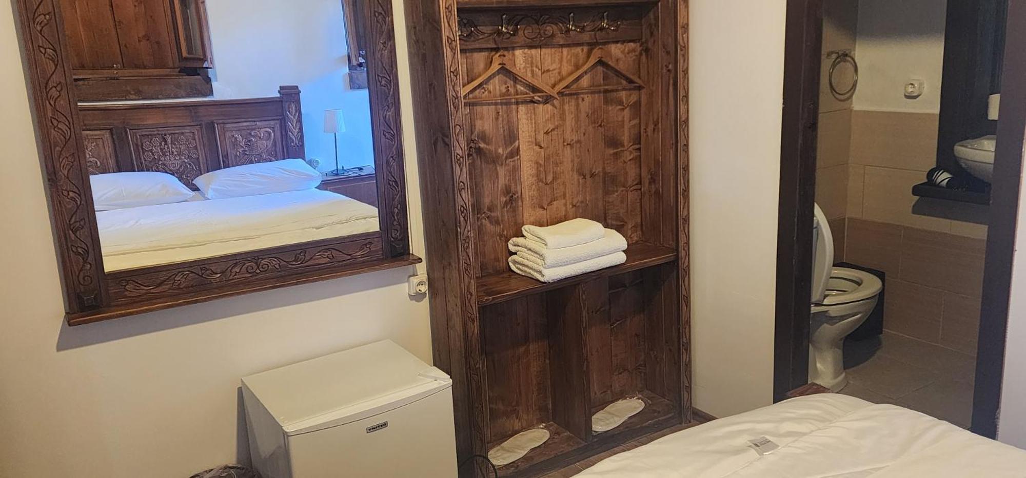 Silver Hill Guesthouse Gjirokaster Bilik gambar