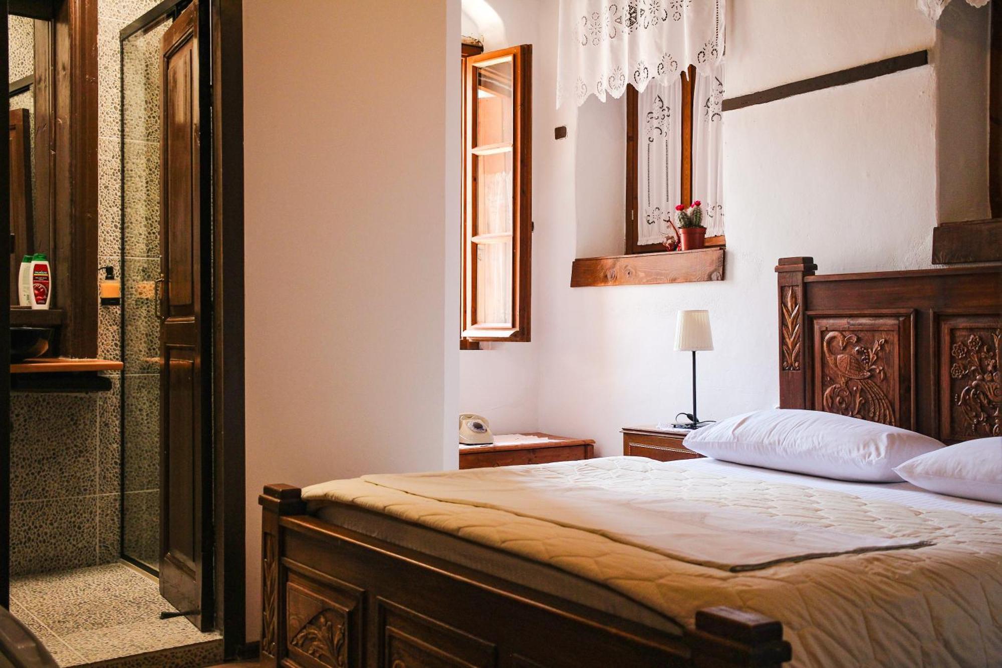 Silver Hill Guesthouse Gjirokaster Luaran gambar