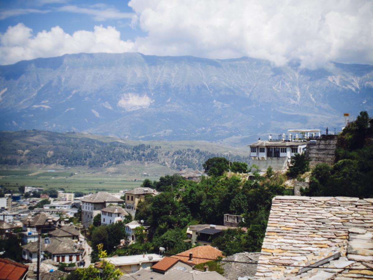 Silver Hill Guesthouse Gjirokaster Luaran gambar