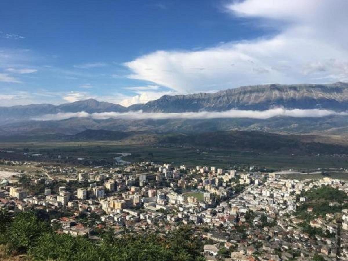 Silver Hill Guesthouse Gjirokaster Luaran gambar